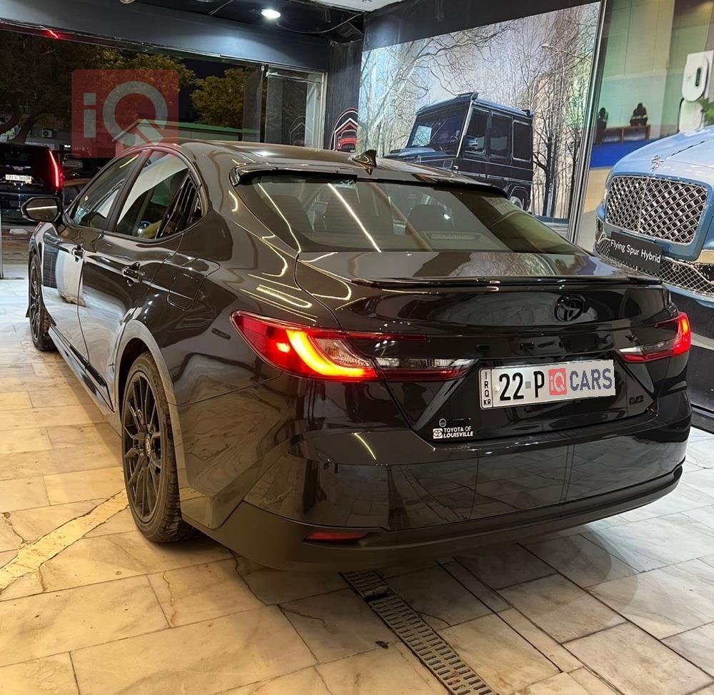 تۆیۆتا کامری